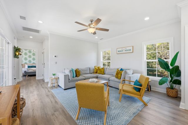 517 23rd Ave. N, North Myrtle Beach, SC 29582