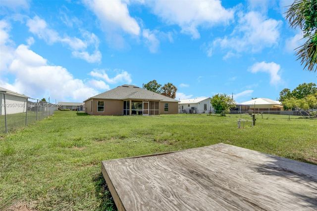 1807 NE 28th Street 0, Cape Coral, FL 33909