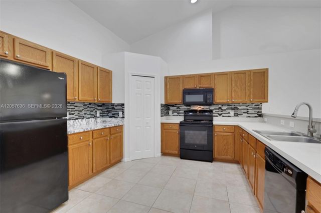 1807 NE 28th Street 0, Cape Coral, FL 33909