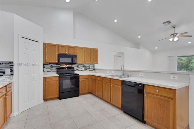 1807 NE 28th Street 0, Cape Coral, FL 33909