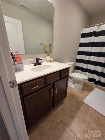 5041 Mooreland Oaks Way, Mount Holly, NC 28120