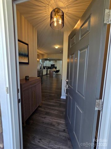 5041 Mooreland Oaks Way, Mount Holly, NC 28120