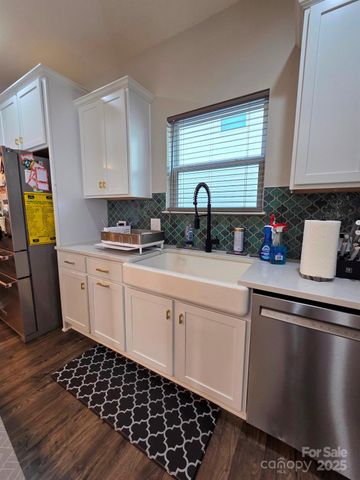 5041 Mooreland Oaks Way, Mount Holly, NC 28120