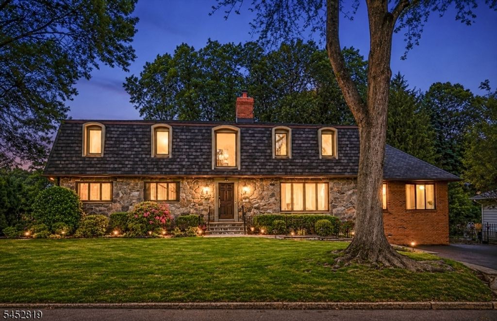 203 Harwood Pl, Paramus Boro, NJ 07652 — exterior