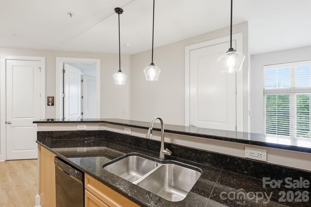 1101 W 1st Street 418, Charlotte, NC 28202