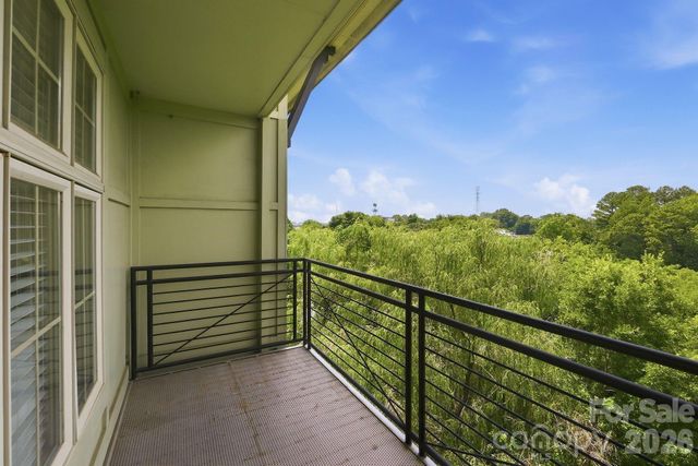 1101 W 1st Street 418, Charlotte, NC 28202