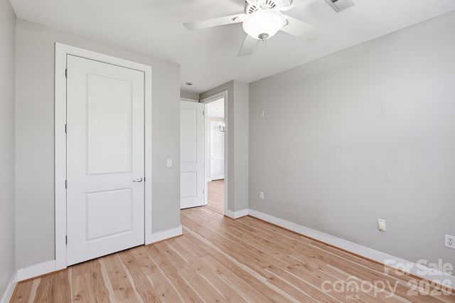 1101 W 1st Street 418, Charlotte, NC 28202