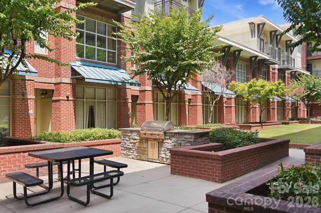 1101 W 1st Street 418, Charlotte, NC 28202
