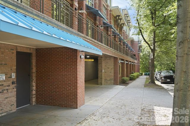 1101 W 1st Street 418, Charlotte, NC 28202