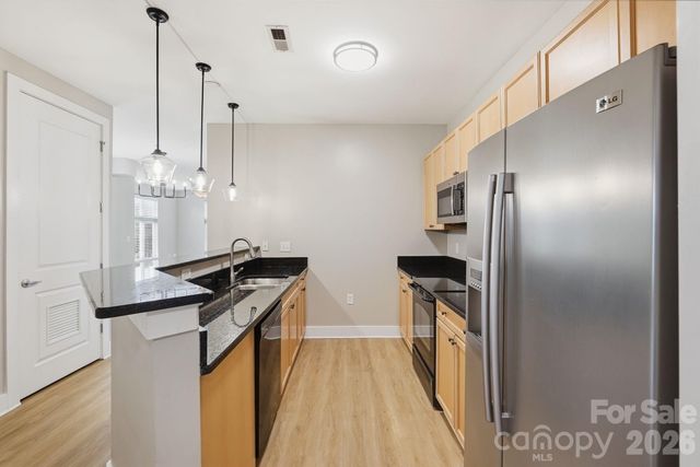 1101 W 1st Street 418, Charlotte, NC 28202