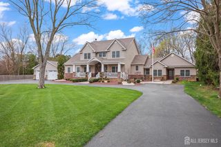 13 Fox Run, Monroe, NJ 08831