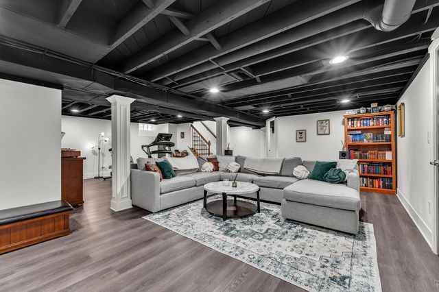 1407 Pinecrest Drive, Ferndale City, MI 48220