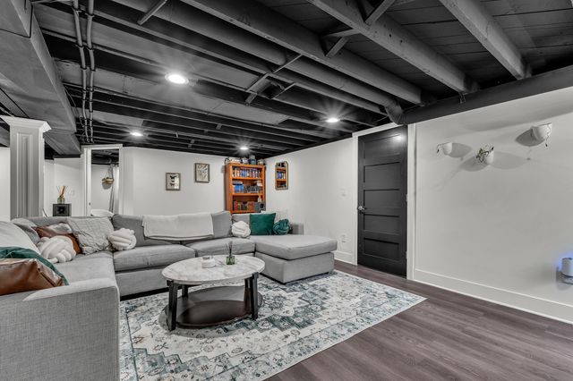 1407 Pinecrest Drive, Ferndale City, MI 48220