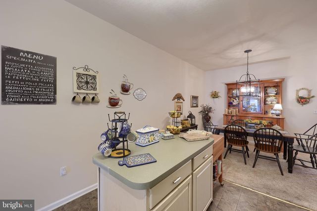 1843 DEERFIELD DR, Dover, PA 17315