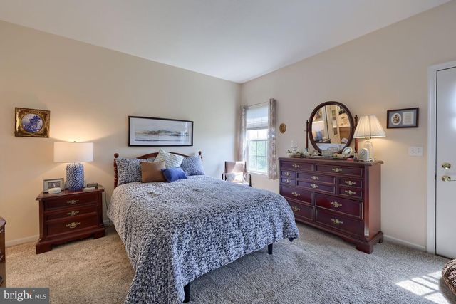 1843 DEERFIELD DR, Dover, PA 17315