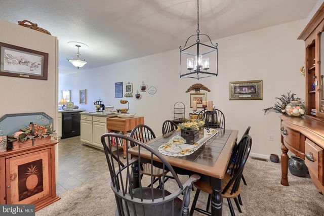 1843 DEERFIELD DR, Dover, PA 17315