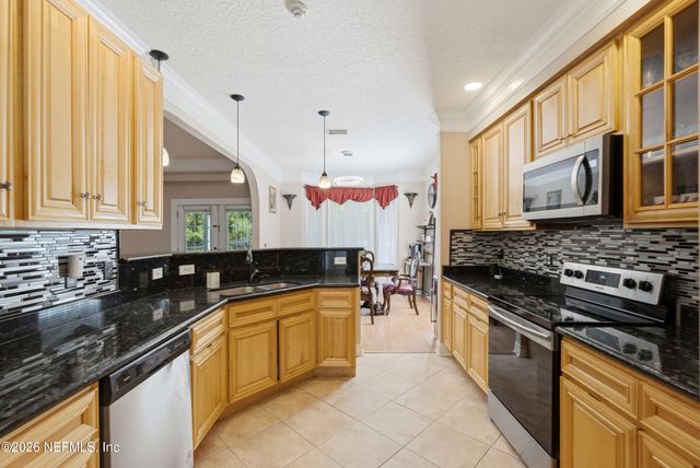 6057 WINDING BRIDGE Drive, Jacksonville, FL 32277