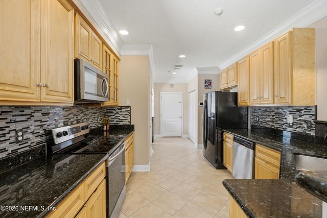 6057 WINDING BRIDGE Drive, Jacksonville, FL 32277