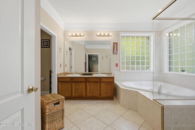 6057 WINDING BRIDGE Drive, Jacksonville, FL 32277