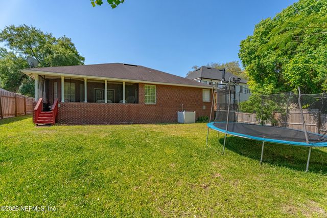 6057 WINDING BRIDGE Drive, Jacksonville, FL 32277