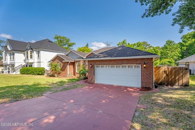 6057 WINDING BRIDGE Drive, Jacksonville, FL 32277