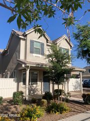 2274 S OSBORN Lane, Gilbert, AZ 85295