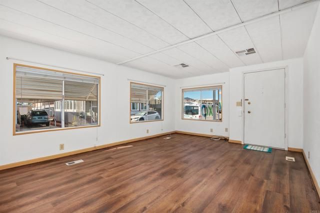 1506 Oak Drive 93, Vista, CA 92084