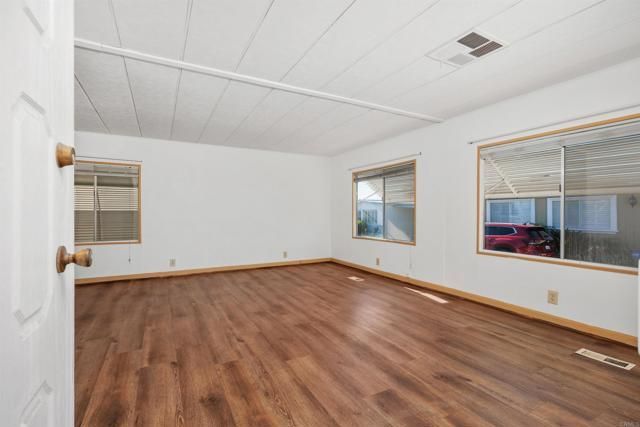 1506 Oak Drive 93, Vista, CA 92084