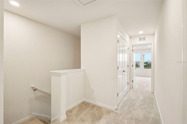 6848 HOLCOMBE DOWN DRIVE, Zephyrhills, FL 33541