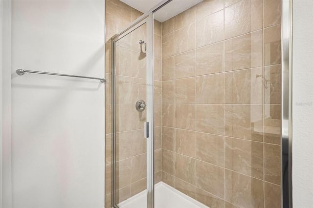 6848 HOLCOMBE DOWN DRIVE, Zephyrhills, FL 33541