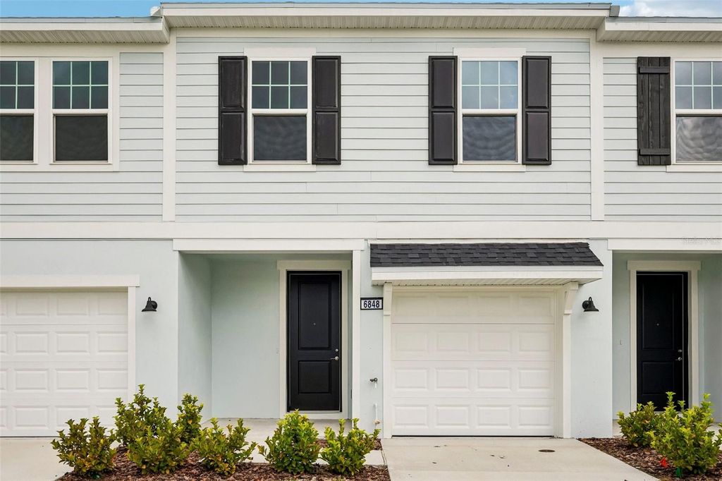 6848 HOLCOMBE DOWN DRIVE, Zephyrhills, FL 33541