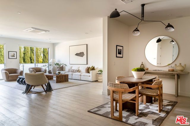 928 N Croft Avenue 303, West Hollywood, CA 90069