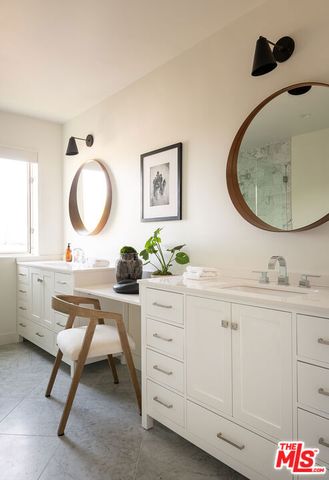 928 N Croft Avenue 303, West Hollywood, CA 90069
