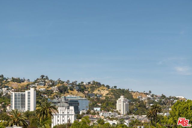 928 N Croft Avenue 303, West Hollywood, CA 90069