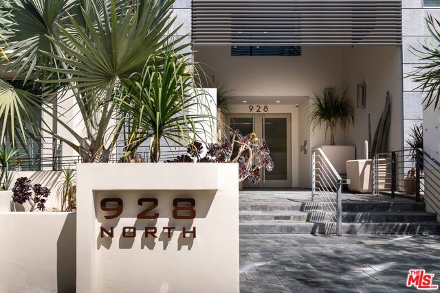 928 N Croft Avenue 303, West Hollywood, CA 90069