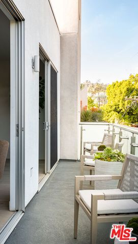 928 N Croft Avenue 303, West Hollywood, CA 90069