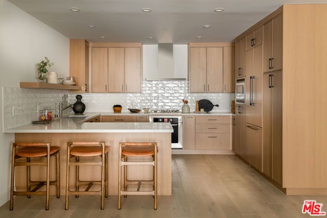 928 N Croft Avenue 303, West Hollywood, CA 90069