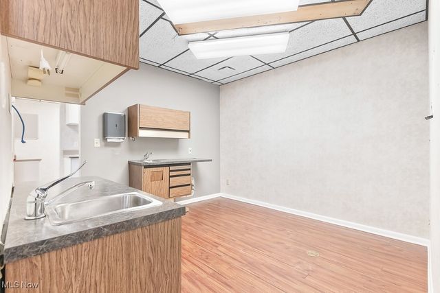 11221 Pearl Road 8, Strongsville, OH 44136