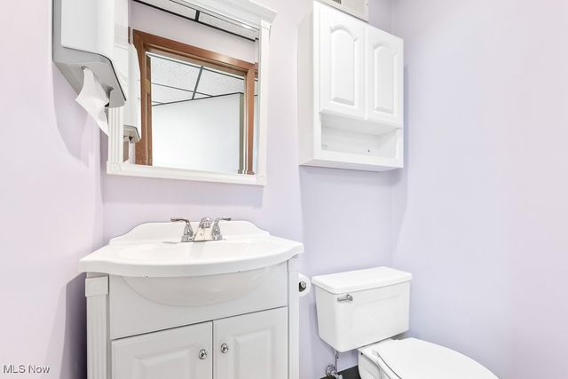 11221 Pearl Road 8, Strongsville, OH 44136