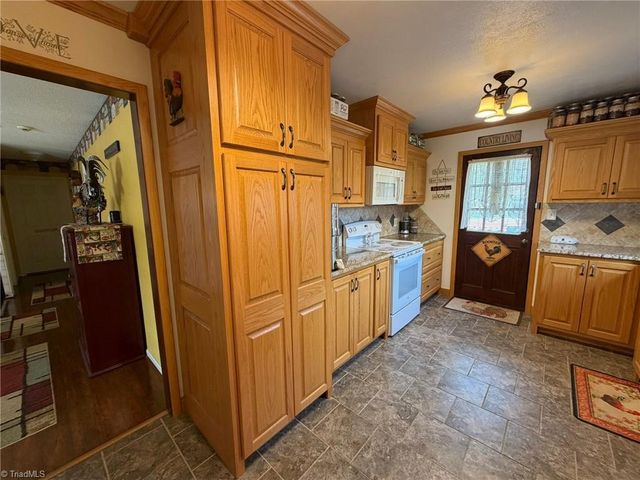 130 Winchester Drive, King, NC 27021
