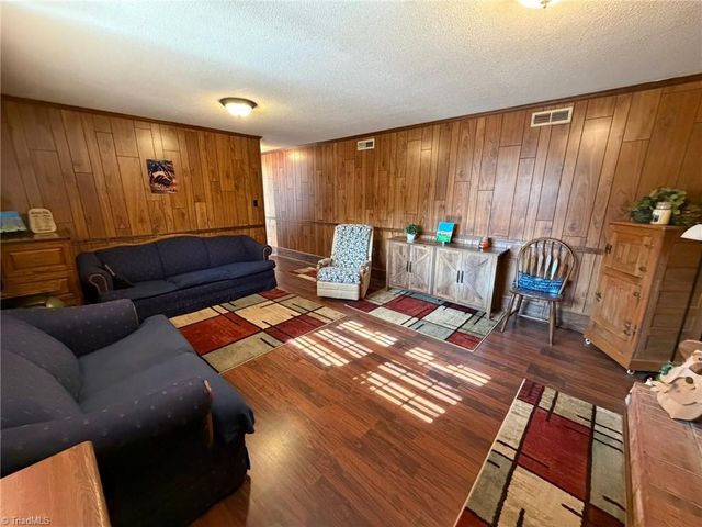 130 Winchester Drive, King, NC 27021