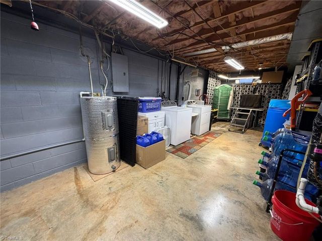130 Winchester Drive, King, NC 27021