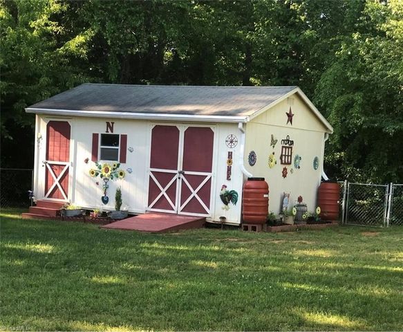 130 Winchester Drive, King, NC 27021