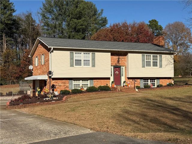 130 Winchester Drive, King, NC 27021