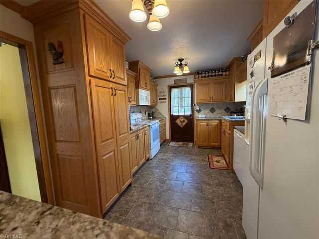 130 Winchester Drive, King, NC 27021