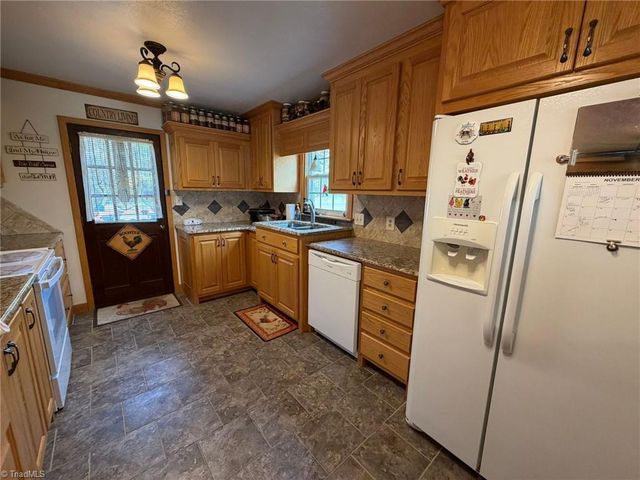 130 Winchester Drive, King, NC 27021