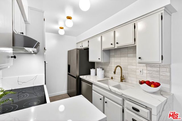 914 Lincoln Boulevard 207, Santa Monica, CA 90403