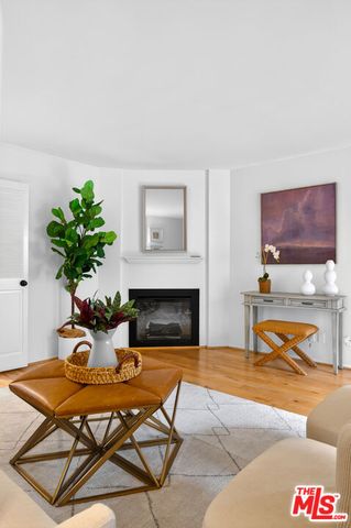 914 Lincoln Boulevard 207, Santa Monica, CA 90403