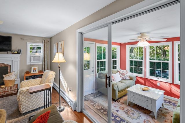 14 Oak Cir, Holden, MA 01520