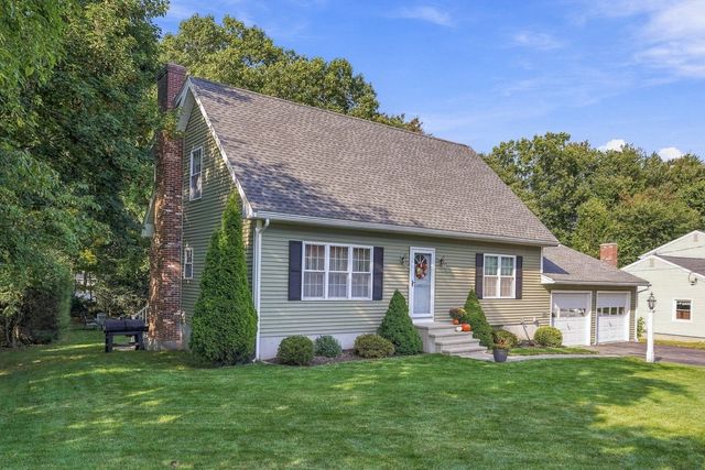 14 Oak Cir, Holden, MA 01520